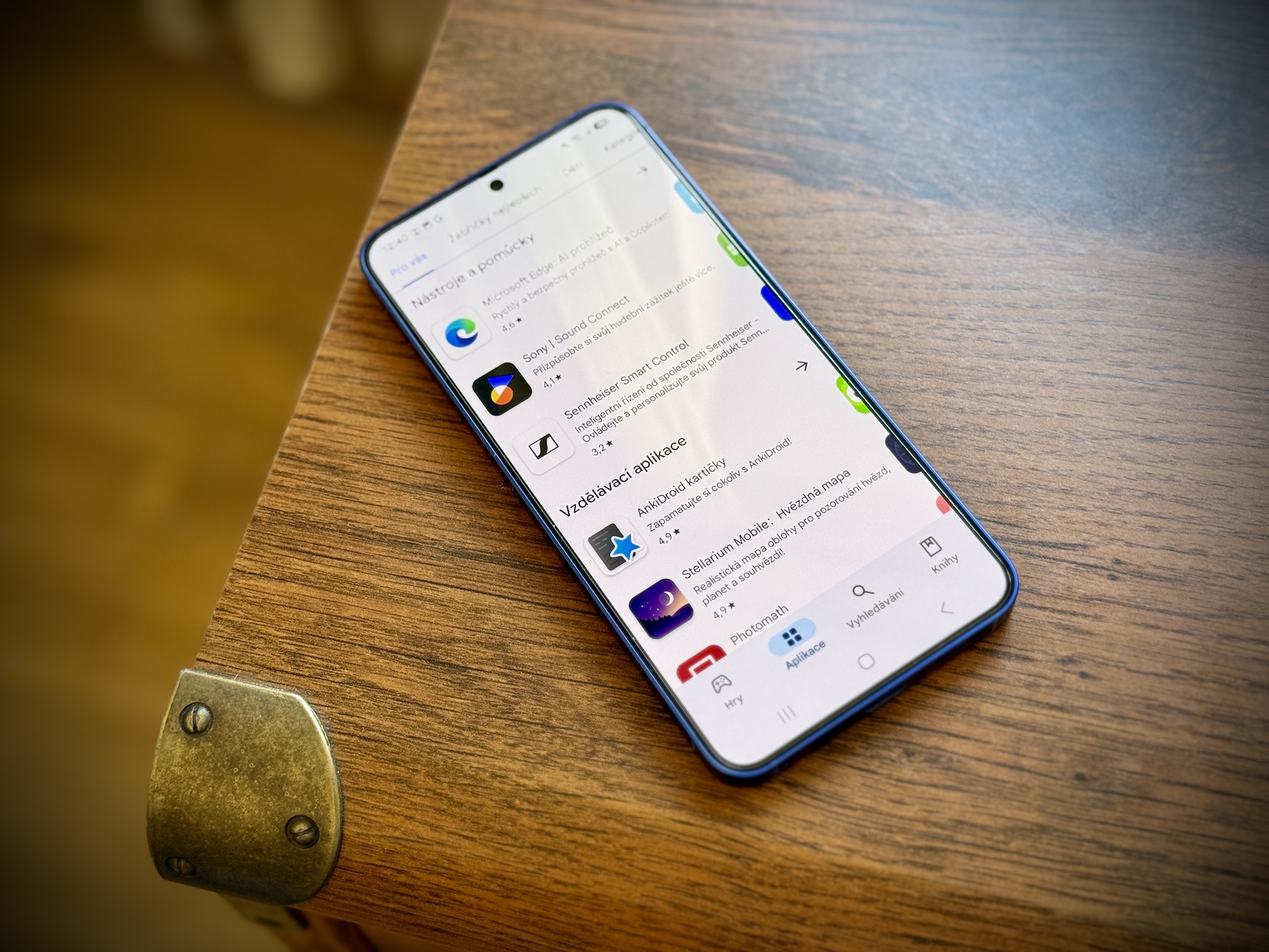 Google Play menutupi Google Play menutupi